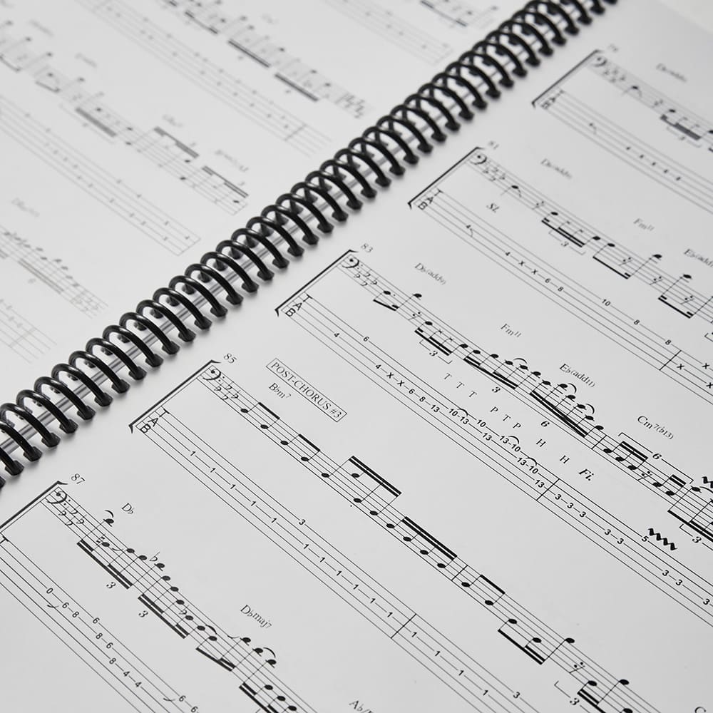 Sheet music - Dirty Loops Bass edition : score-book
